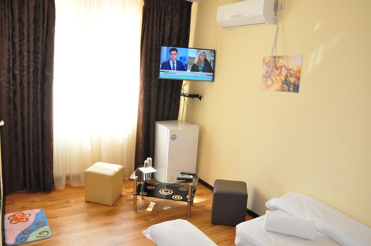 Guest Rooms Simona Opanets Bagian luar foto