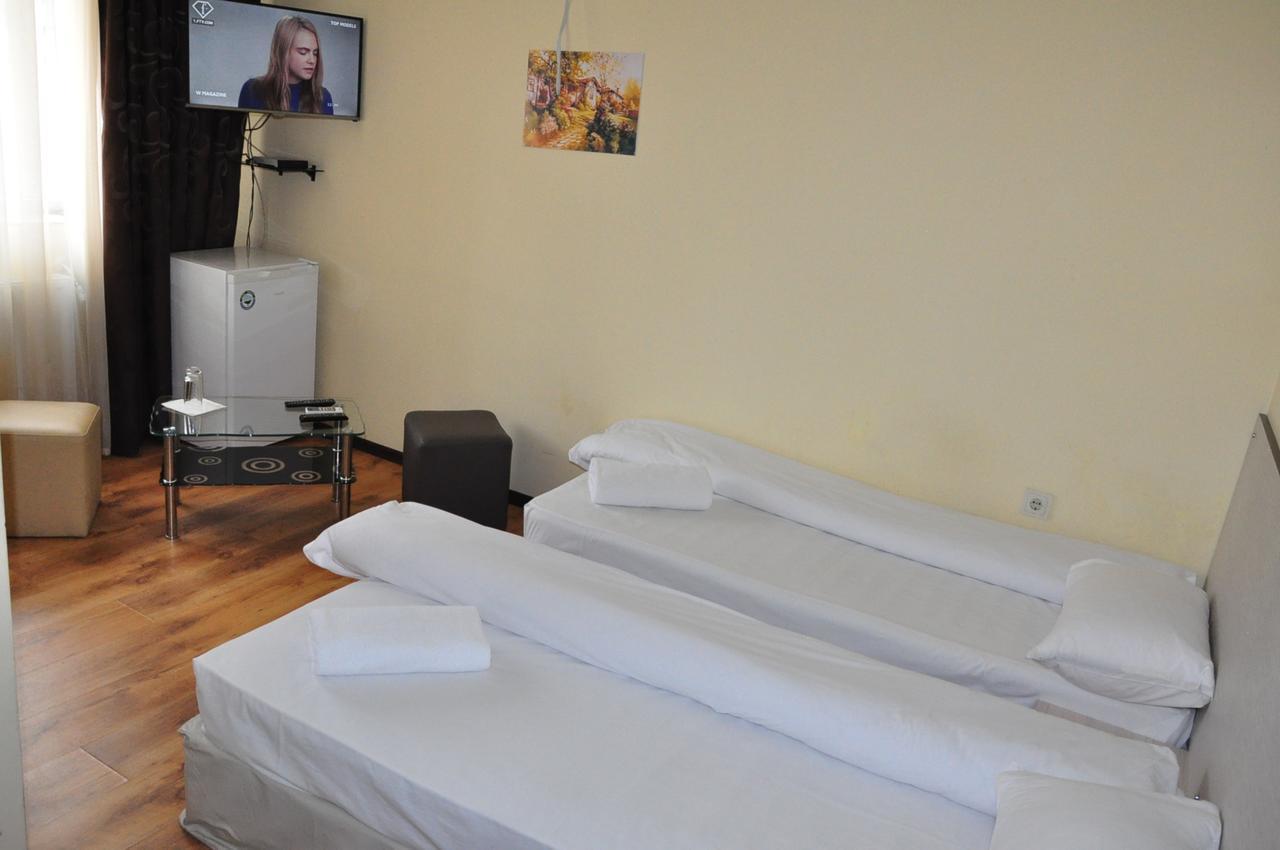 Guest Rooms Simona Opanets Bagian luar foto