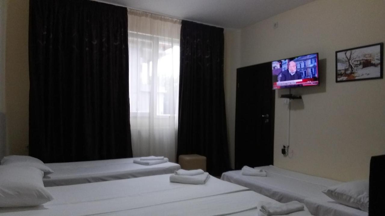Guest Rooms Simona Opanets Bagian luar foto