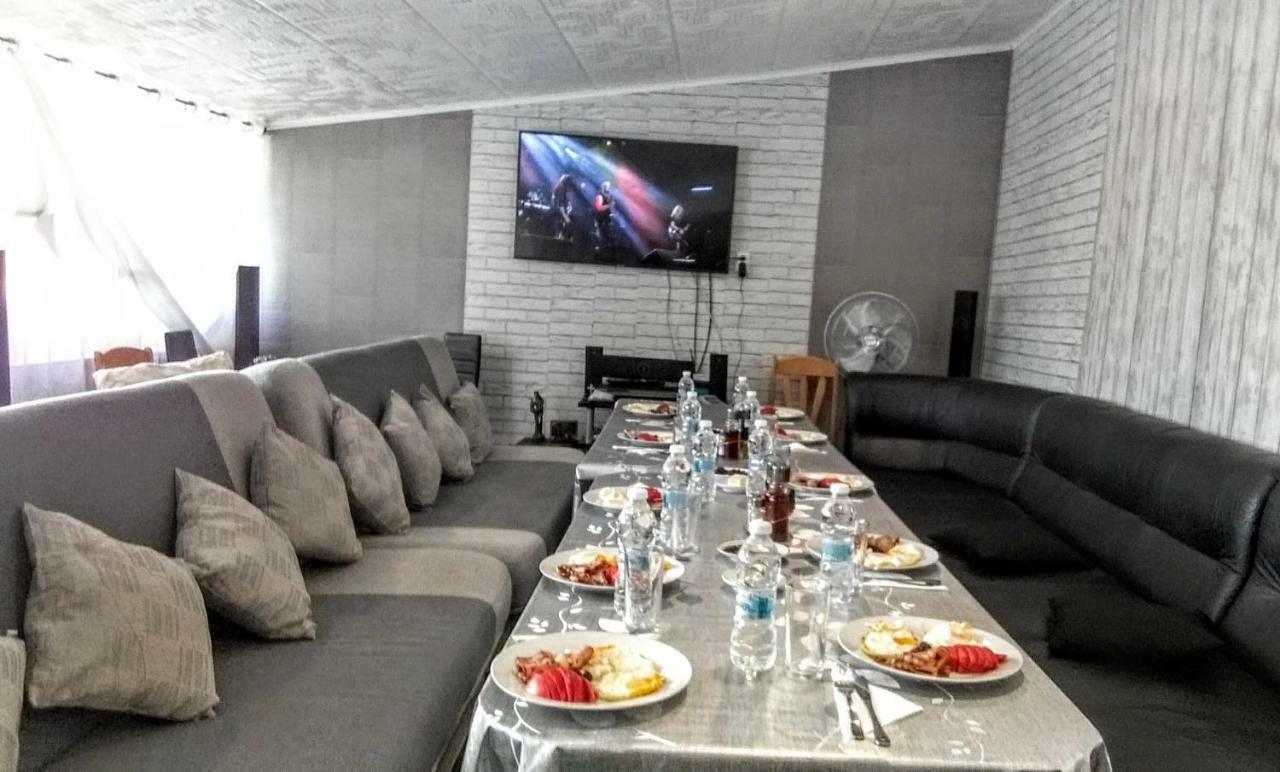 Guest Rooms Simona Opanets Bagian luar foto