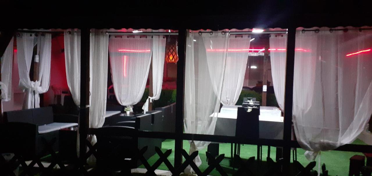 Guest Rooms Simona Opanets Bagian luar foto